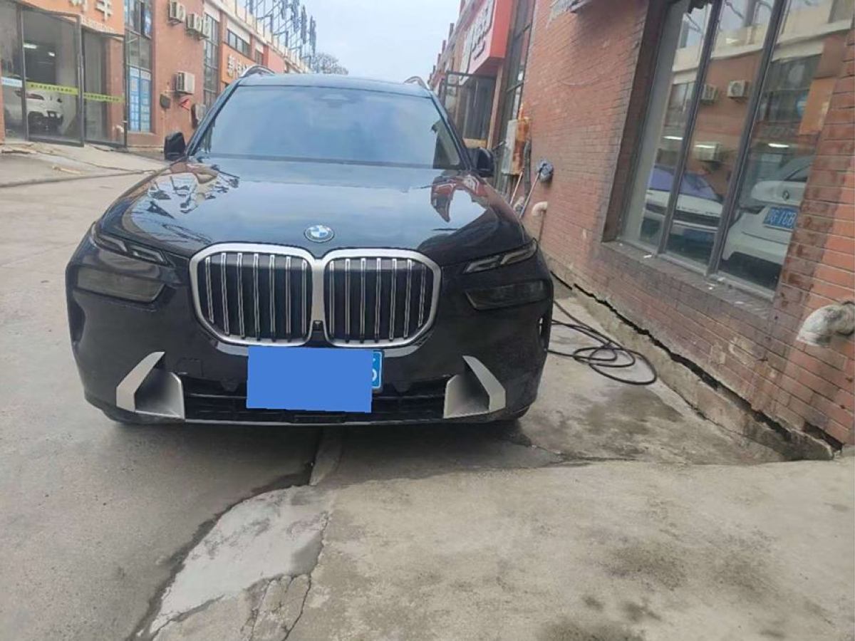 寶馬 寶馬X7  2023款 xDrive40i 領(lǐng)先型豪華套裝圖片