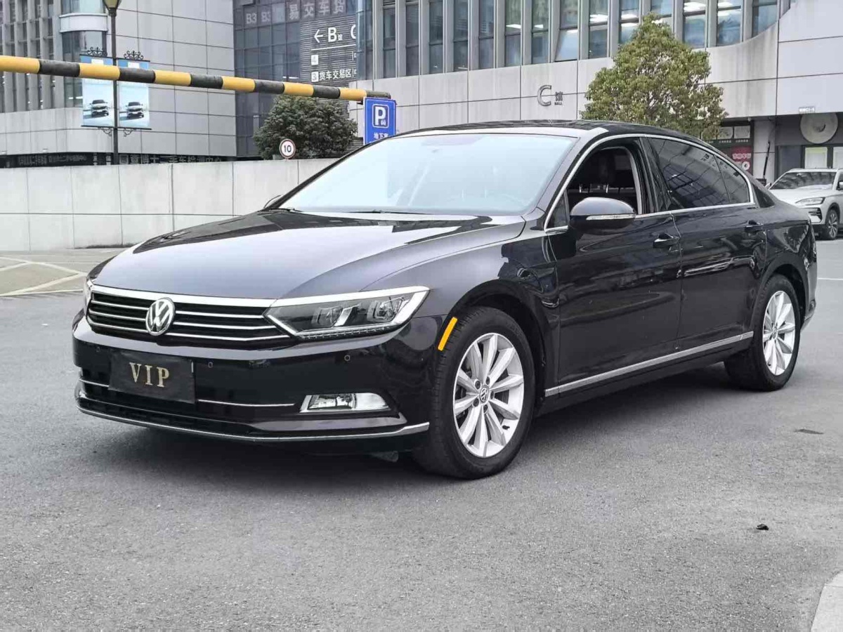 大眾 邁騰  2019款  330TSI DSG 領(lǐng)先型 國VI圖片