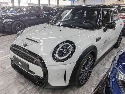 2023年11月 MINI MINI 2.0T COOPER S 藝術家 五門版圖片