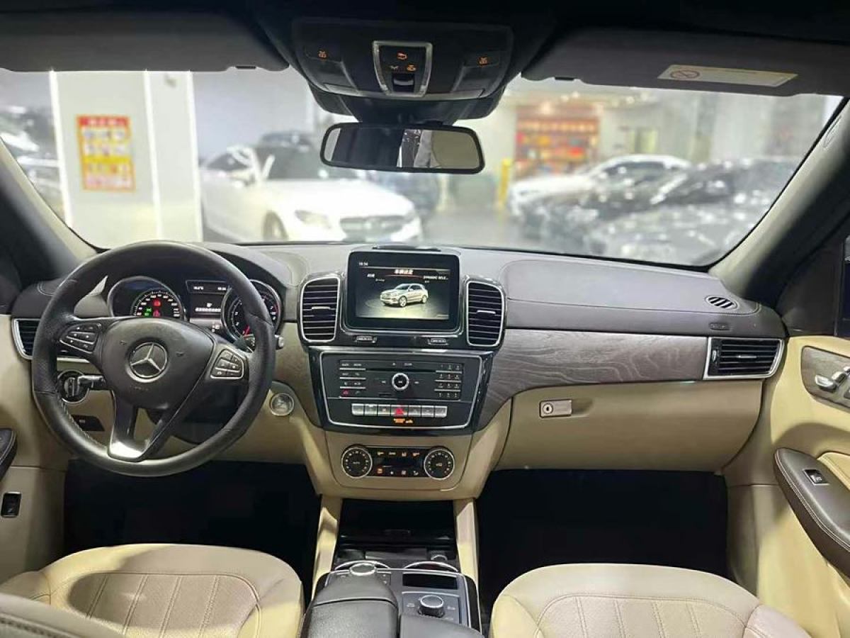 奔馳 奔馳GLE  2016款 GLE 320 4MATIC 豪華型圖片