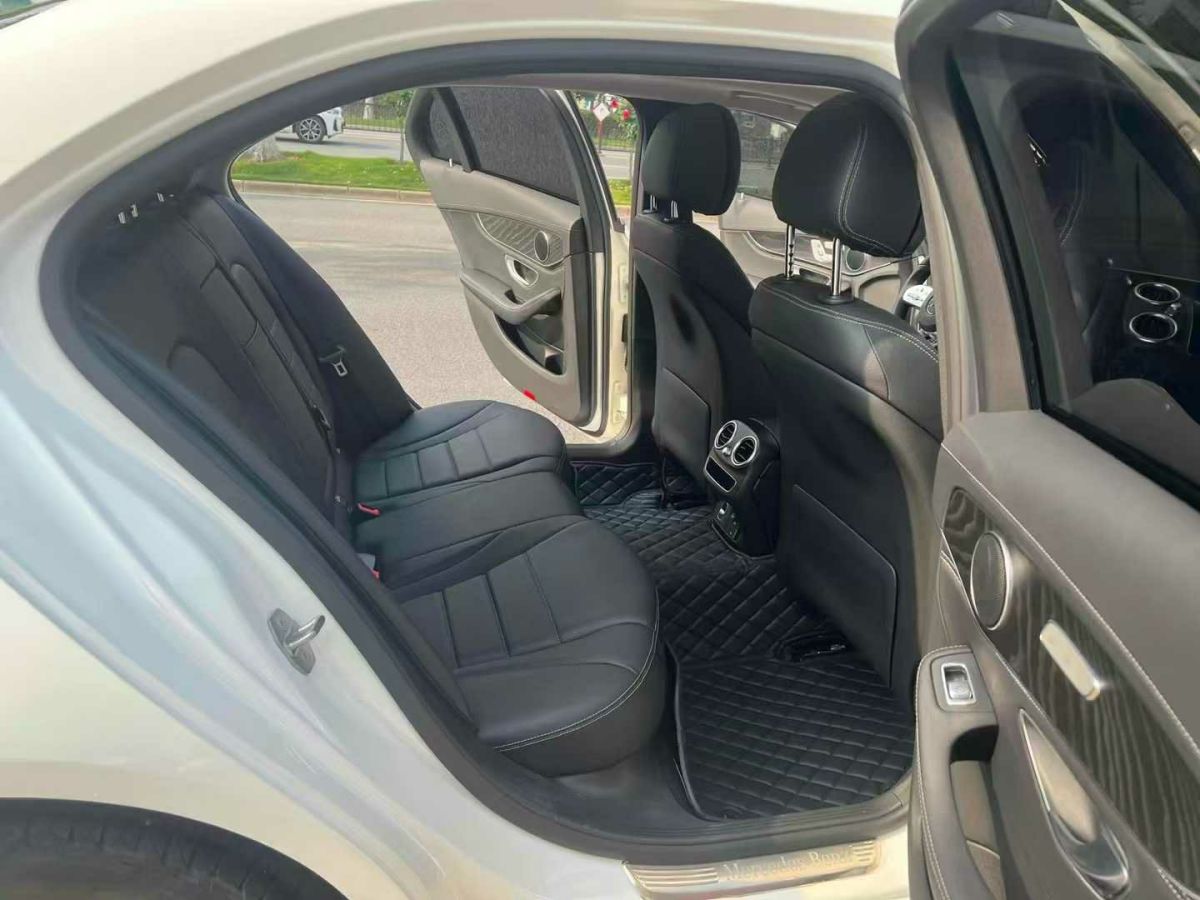 奔馳 奔馳GLE  2020款  GLE 350 4MATIC 時(shí)尚型圖片