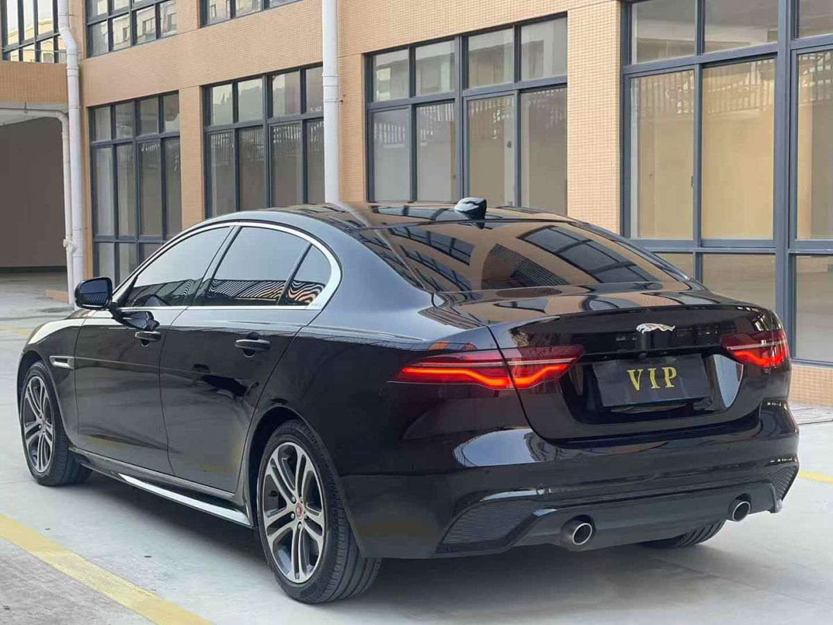 捷豹 XE 圖片