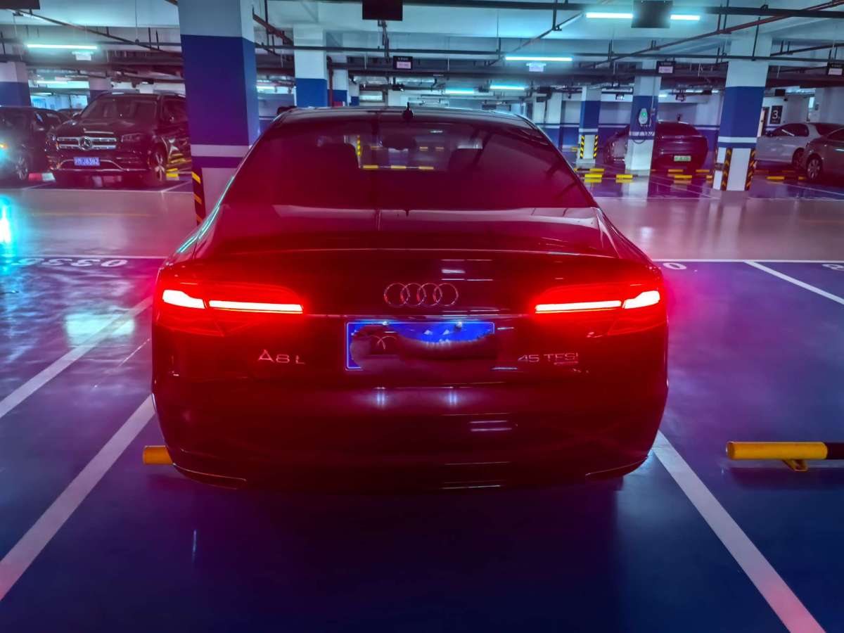 奧迪 奧迪A8  2017款 A8L 45 TFSI quattro領(lǐng)先精英典藏版圖片