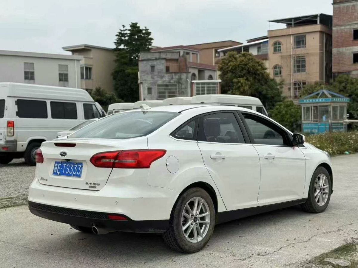 福特 ?？怂? 2018款 2.0T ST 標(biāo)準(zhǔn)版圖片