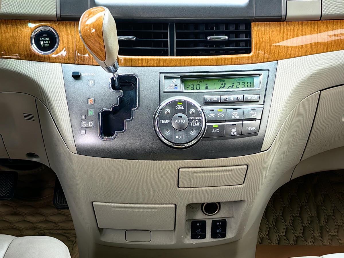 丰田 普瑞维亚  2012款 2.4L 7人座豪华版图片
