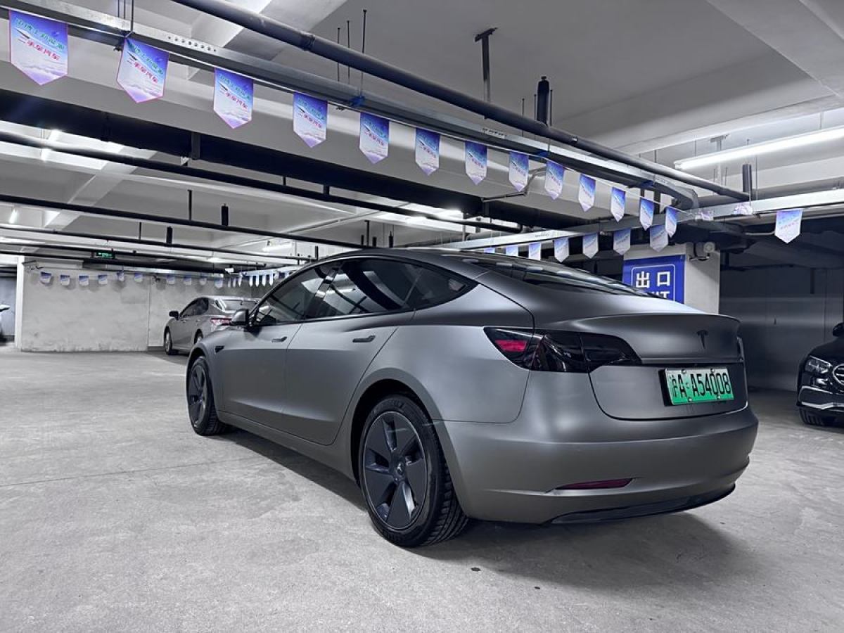 特斯拉 Model Y  2021款 改款 標(biāo)準(zhǔn)續(xù)航后驅(qū)升級版圖片