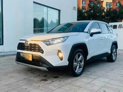 2023年1月 豐田 RAV4榮放 2.0L CVT兩驅(qū)風(fēng)尚版圖片