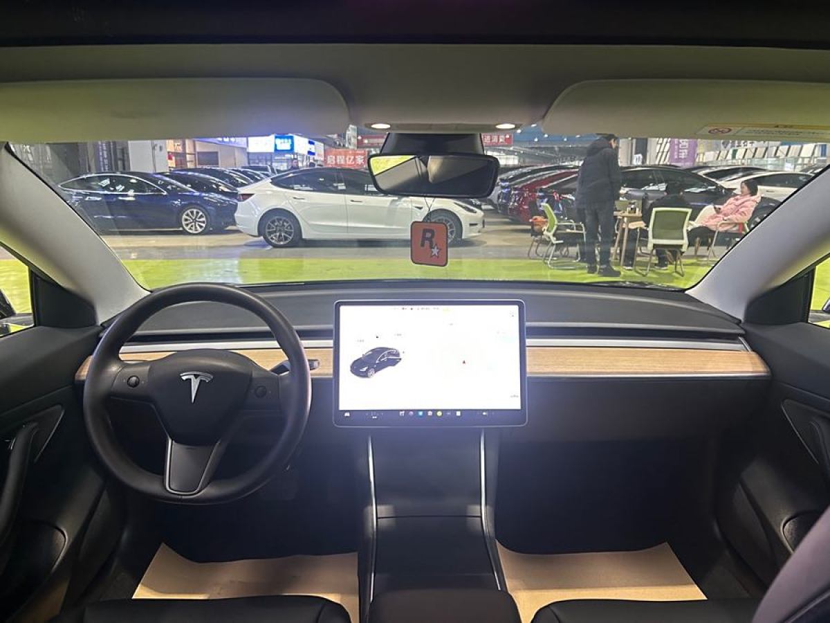 特斯拉 Model 3  2020款 改款 標準續(xù)航后驅(qū)升級版圖片