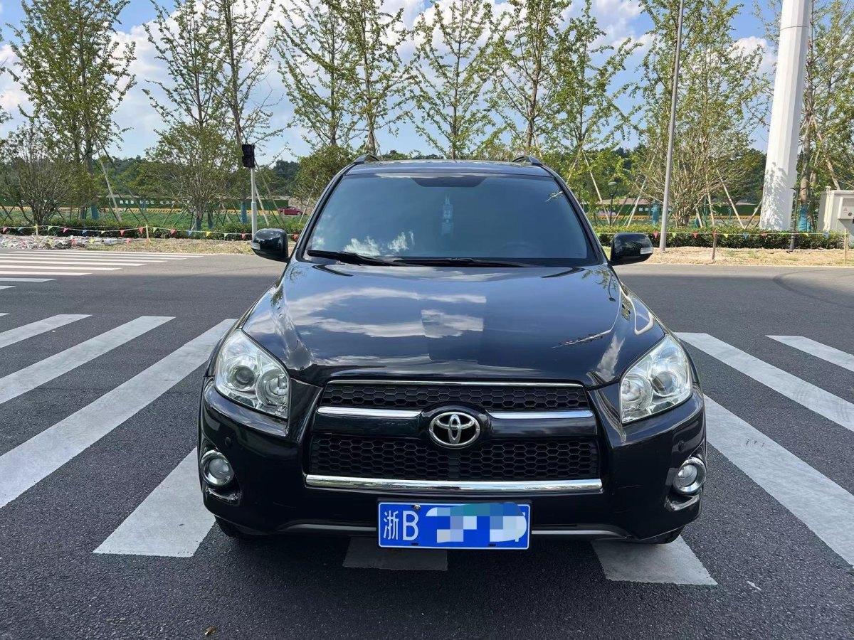 豐田 RAV4榮放  2011款 2.4L 自動(dòng)四驅(qū)豪華版圖片