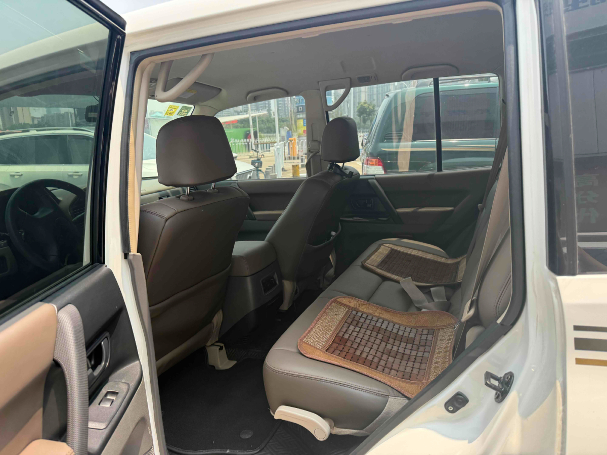 三菱 帕杰羅  2011款 V73 3.0L MT GL圖片