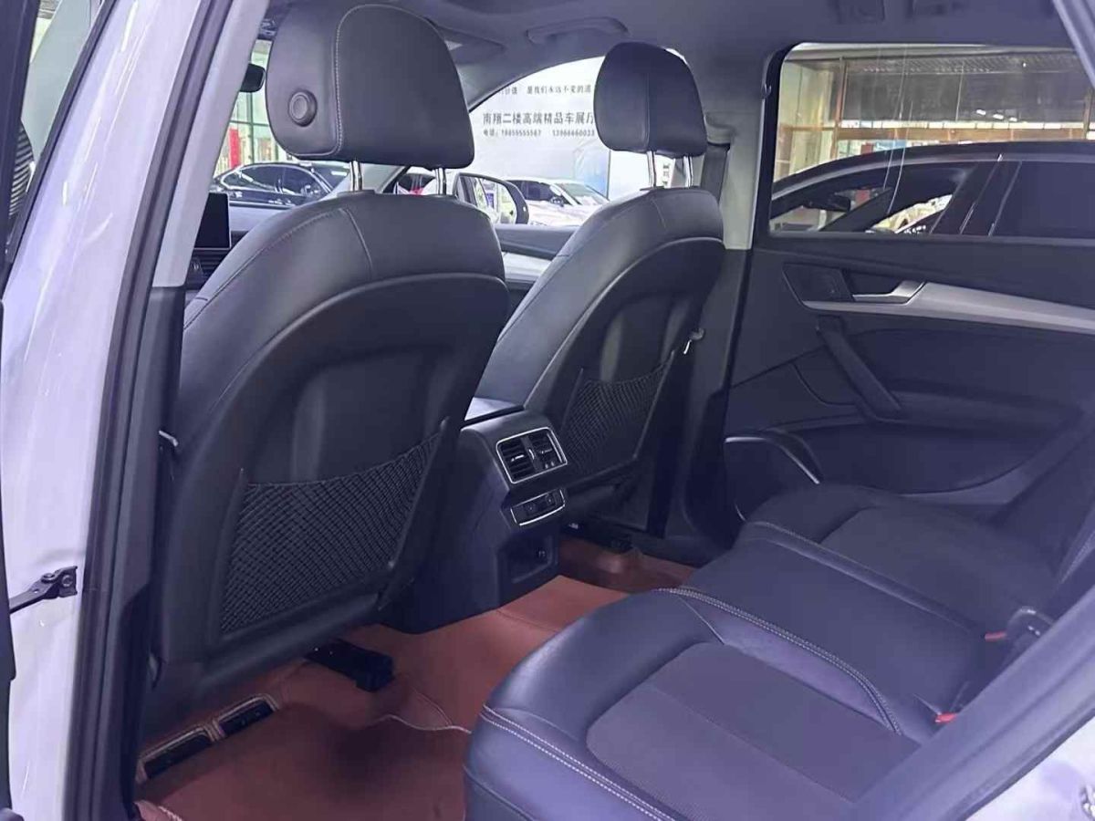 奧迪 奧迪Q3  2019款  35 TFSI 時(shí)尚動感型圖片