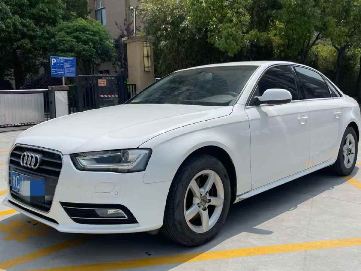 奧迪 奧迪A4L  2013款 A4L 30TFSI 手動(dòng)舒適型圖片