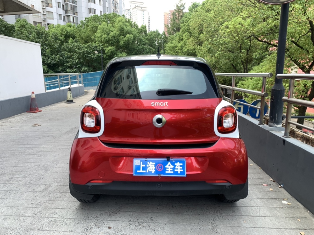 2019年03月smart forfour  2018款 0.9T 66千瓦風(fēng)尚型