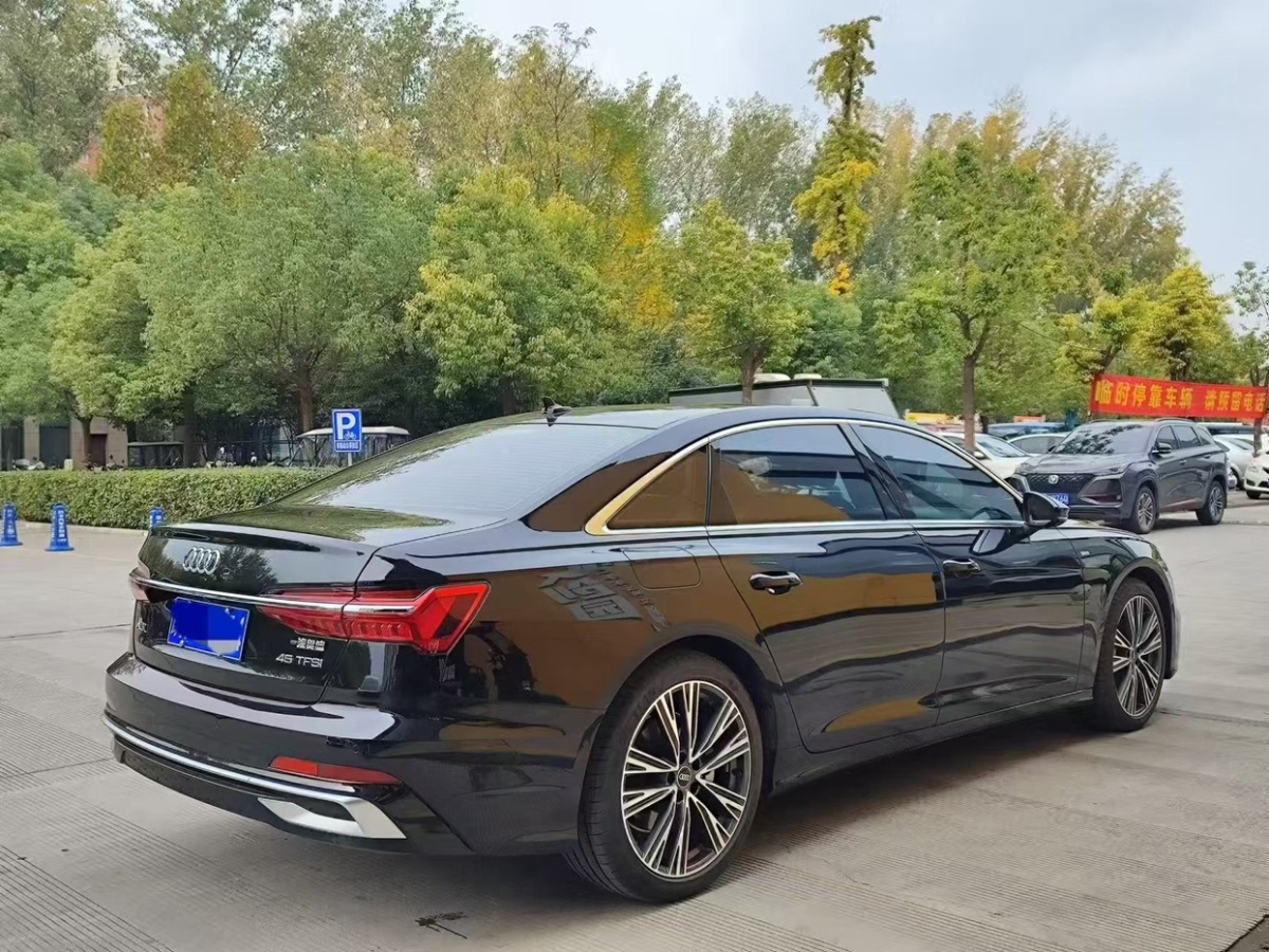 奧迪 奧迪A6L  2023款 45 TFSI quattro 臻選動感型圖片