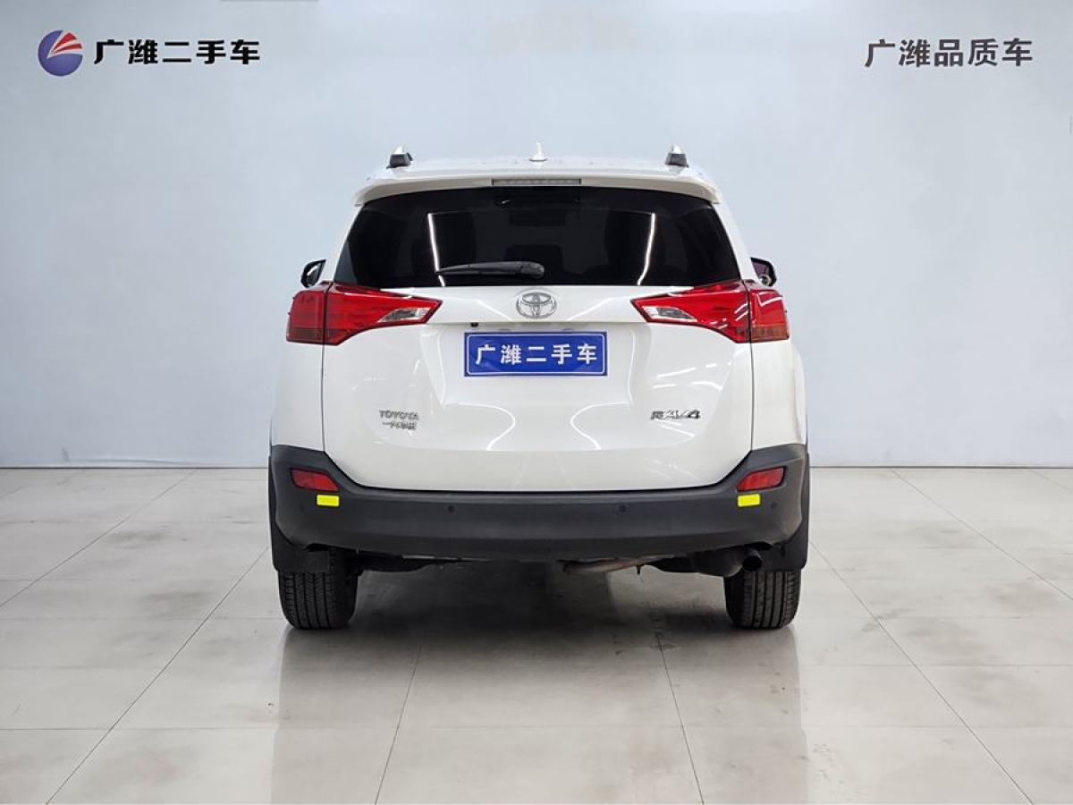 豐田 RAV4榮放  2015款 2.0L CVT兩驅(qū)風(fēng)尚版圖片