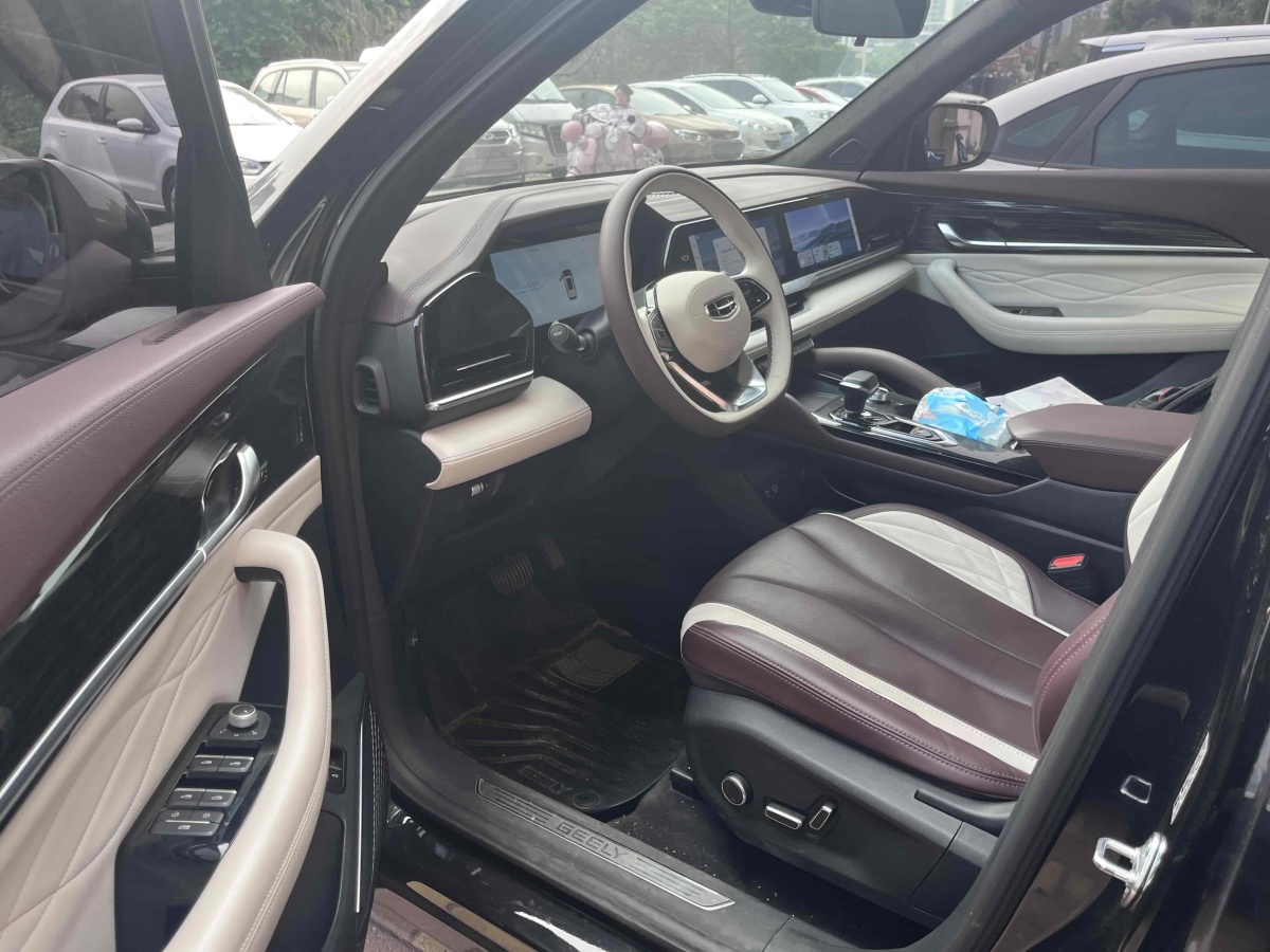 吉利 星越L  2021款 2.0TD DCT EVO兩驅(qū)尊貴型圖片