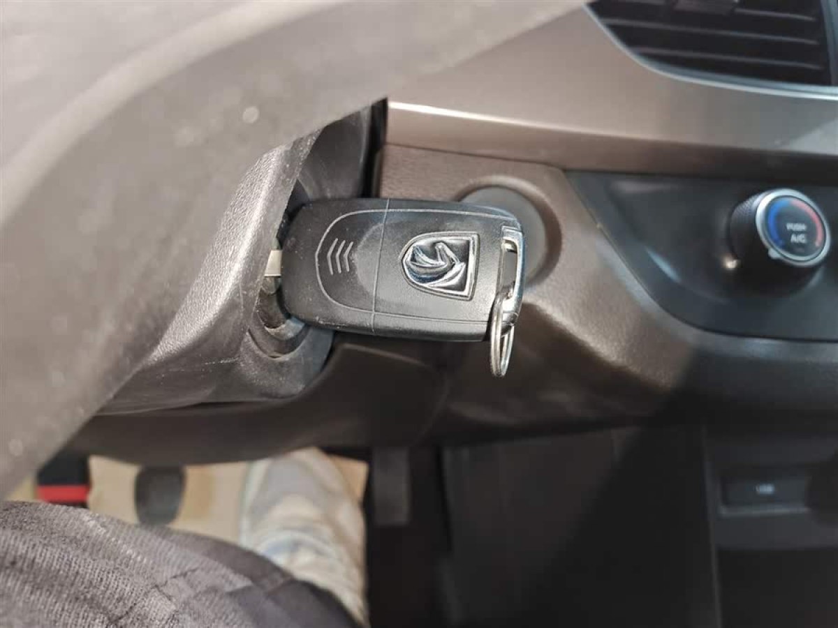 寶駿 310W  2017款 1.5L 手動舒適型圖片