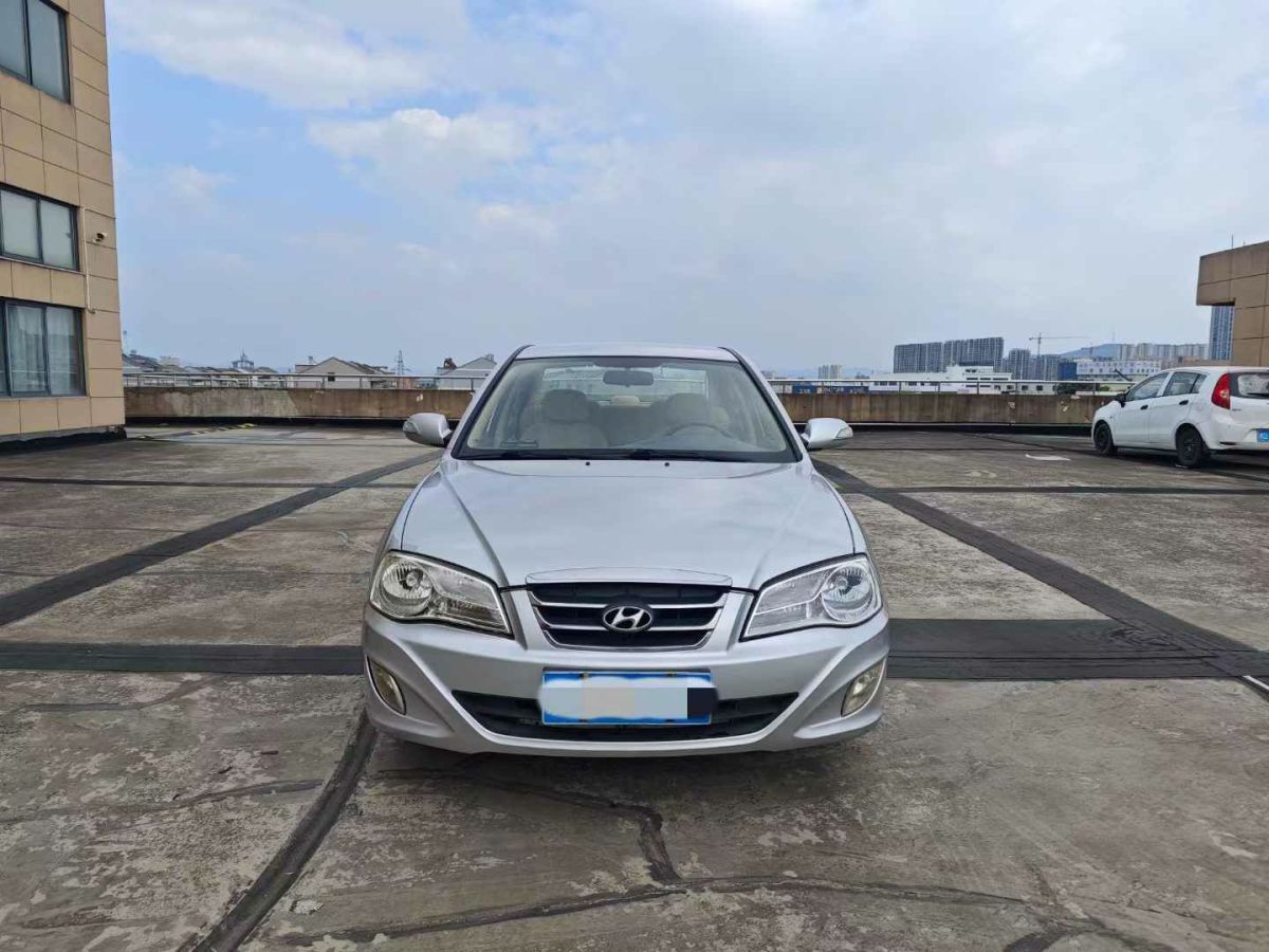 現(xiàn)代 伊蘭特  2011款 1.6L 手動舒適型圖片