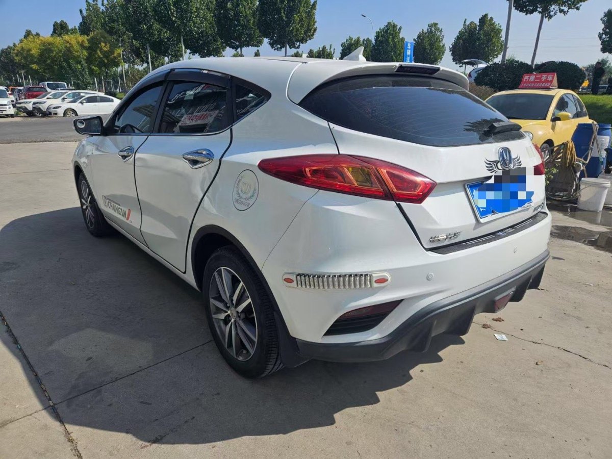 長(zhǎng)安 逸動(dòng)XT  2016款 1.6L 自動(dòng)俊酷型圖片