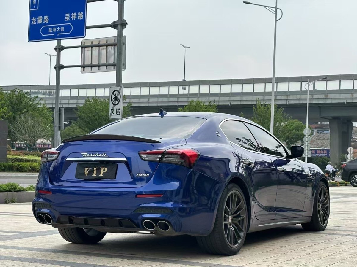 瑪莎拉蒂 GranCabrio  2024款 3.0T Trofeo圖片