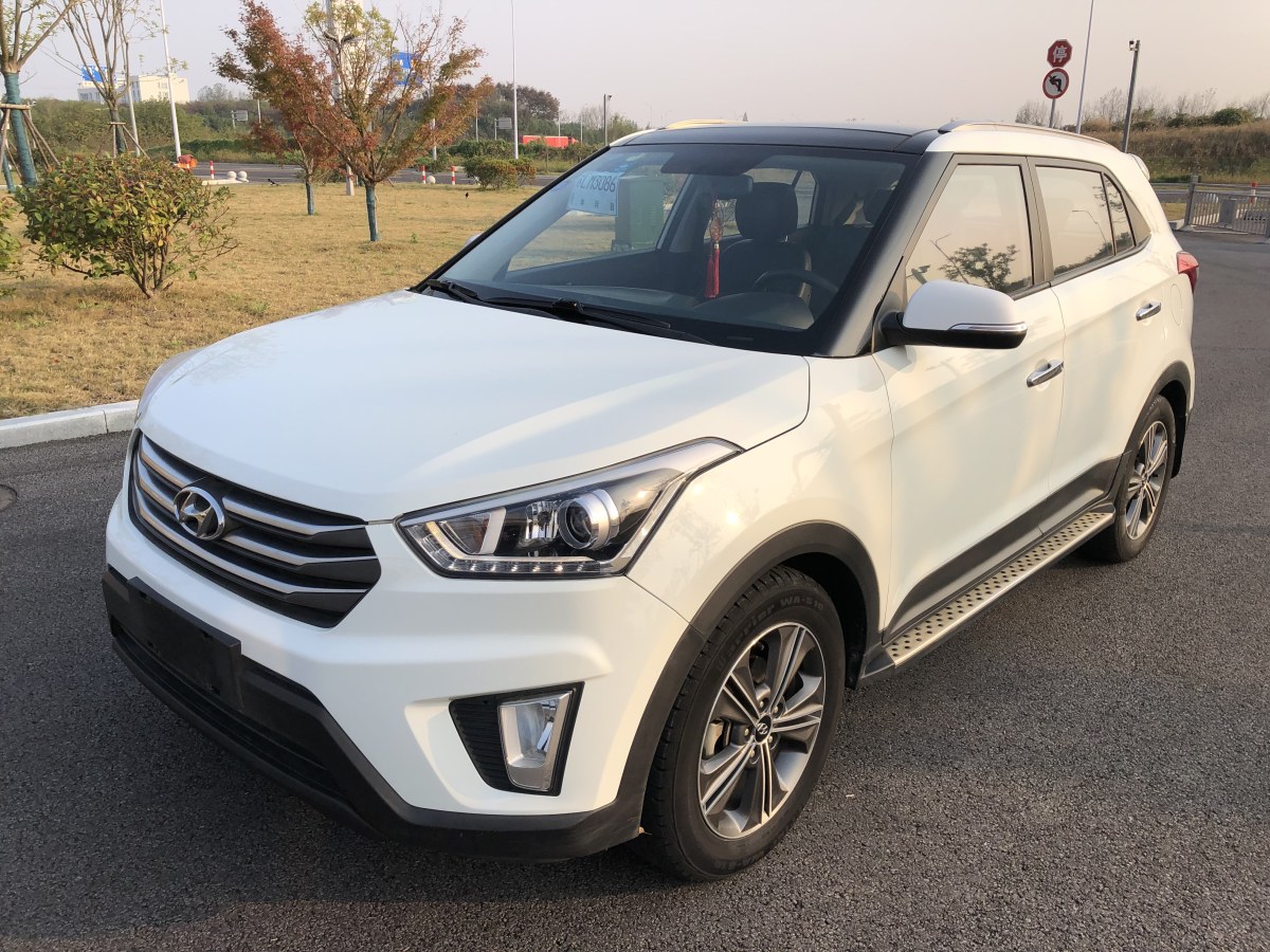 現(xiàn)代 ix25  2015款 1.6L 自動兩驅(qū)尊貴型DLX圖片