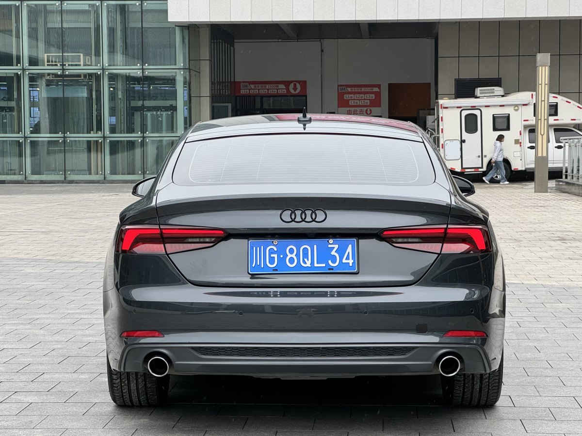 奧迪 奧迪A5  2019款 Sportback 40 TFSI 時(shí)尚型圖片