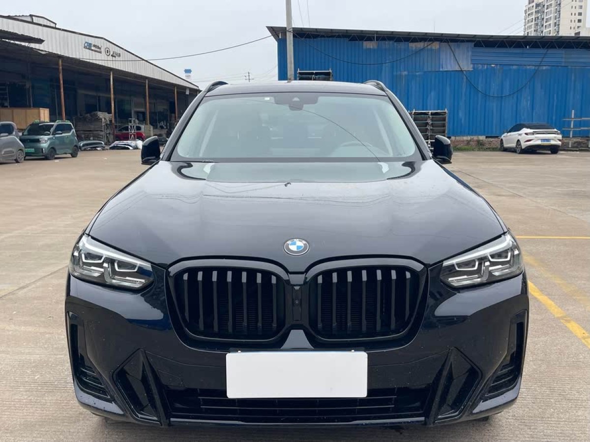 寶馬 寶馬X3  2023款 xDrive30i 領(lǐng)先型 M曜夜套裝圖片