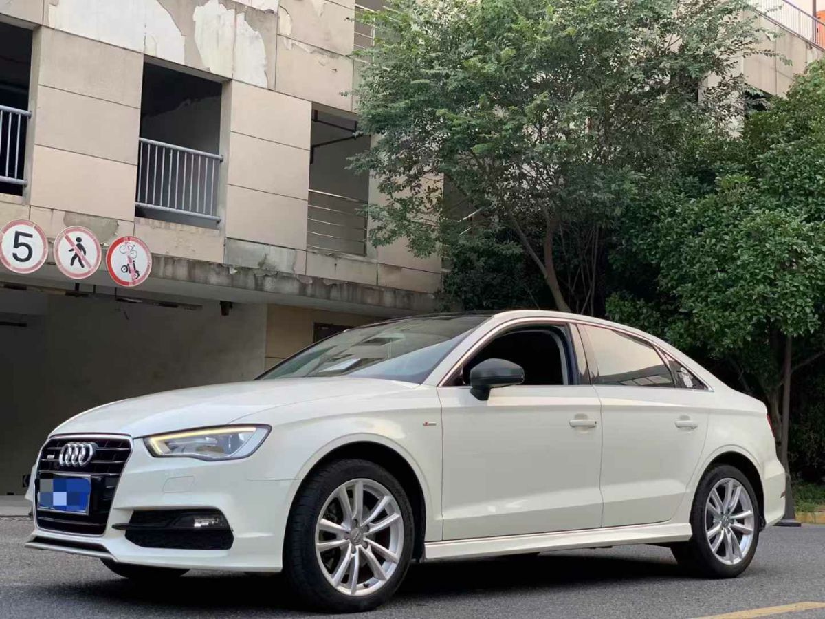 奧迪 奧迪A3  2015款 A3 1.4TFSI 35TFSI 百萬(wàn)紀(jì)念智領(lǐng)型圖片