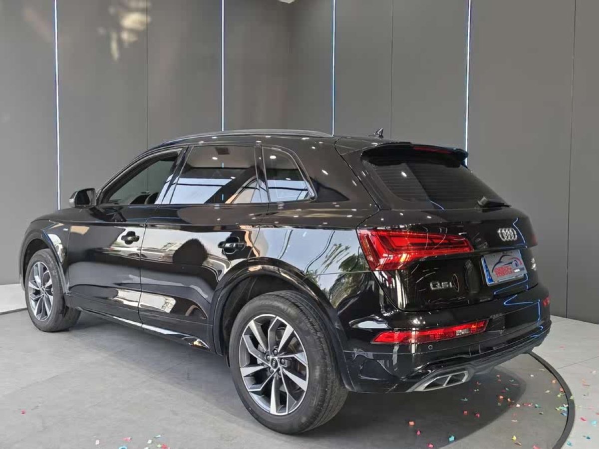 奧迪 奧迪Q5L  2023款 45T 豪華動(dòng)感型圖片