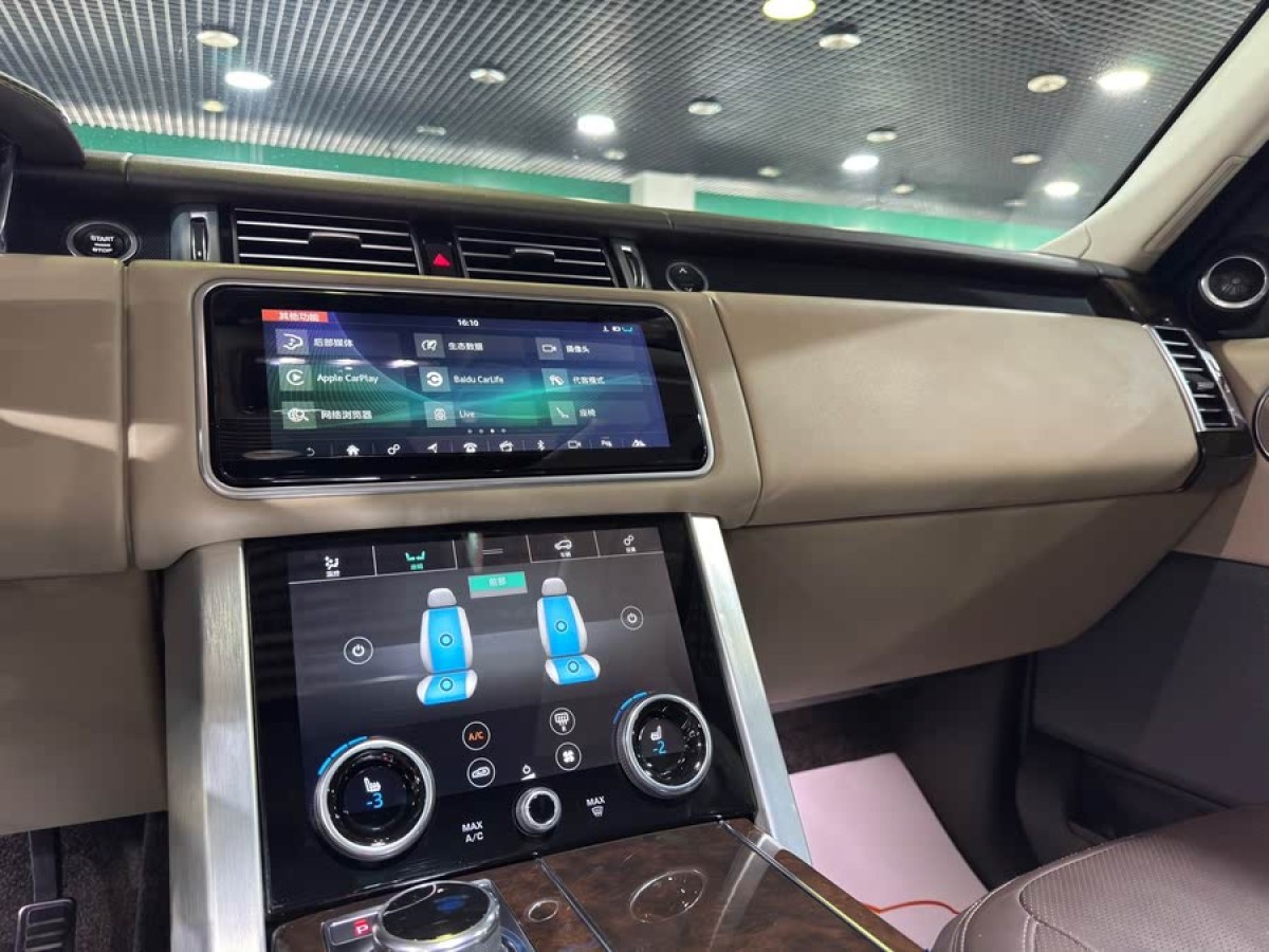路虎 攬勝  2021款 3.0 L6 傳世加長(zhǎng)經(jīng)典版圖片