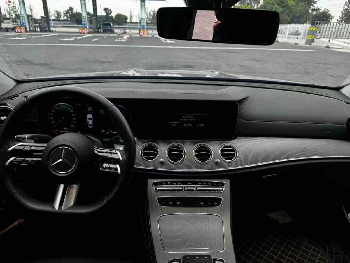 奔馳 奔馳E級  2023款 E 260 L圖片