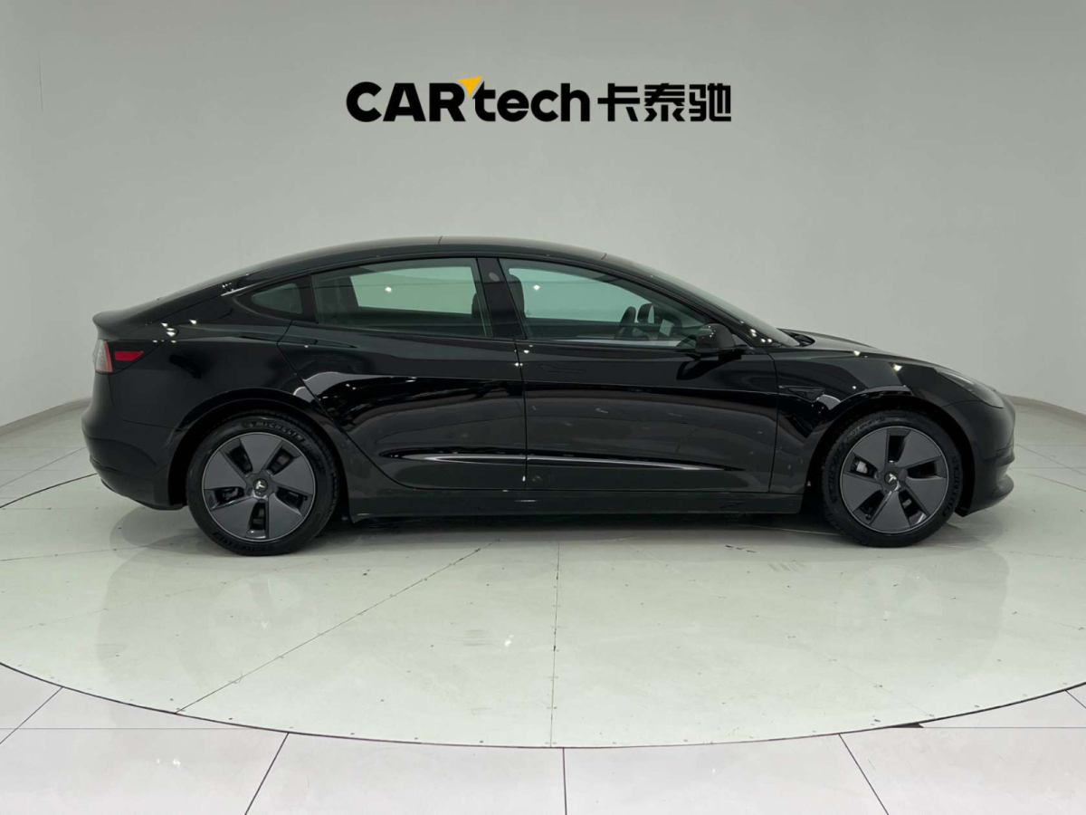 特斯拉 Model 3  2022款 后輪驅(qū)動版圖片