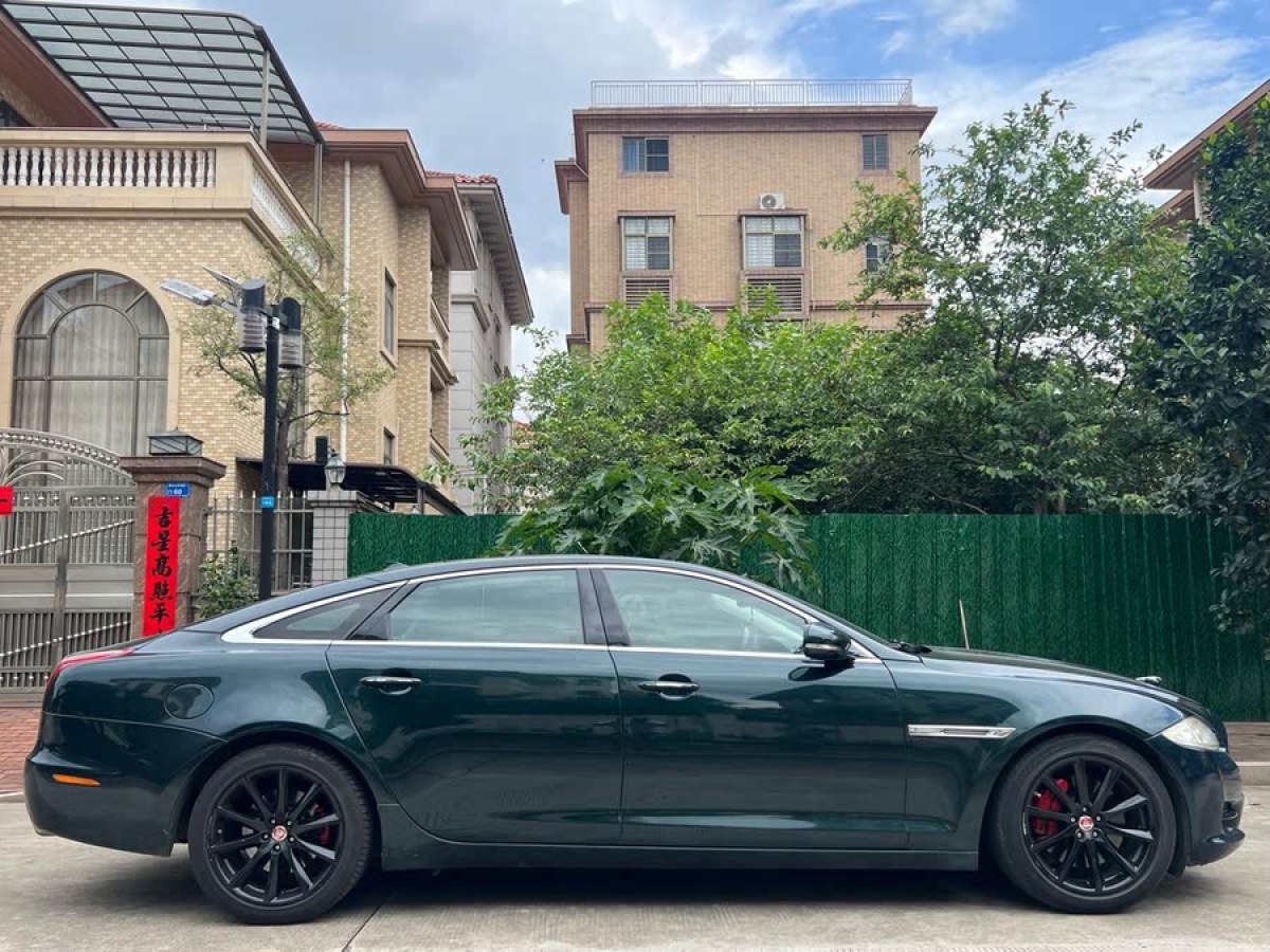 捷豹 XJ  2014款 XJL 3.0 SC 四驅(qū)全景商務(wù)版圖片
