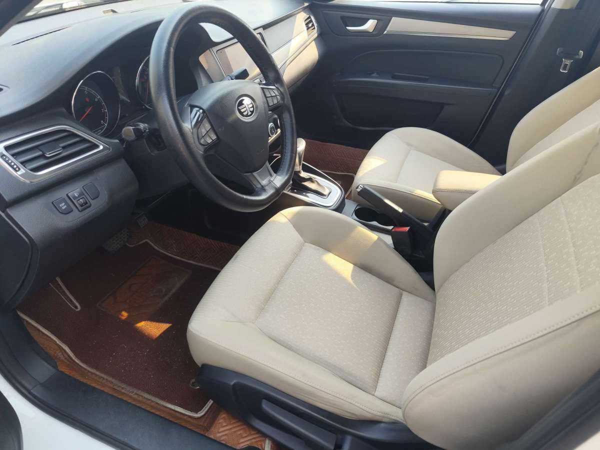 奔騰 B30  2016款 1.6L 自動(dòng)尊貴型圖片