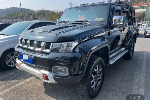 BJ40 北京 2.0T 自動(dòng)四驅(qū)城市獵人版?zhèn)b客型