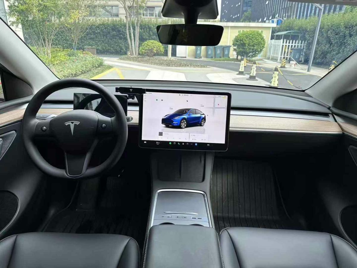 2023年4月特斯拉 Model S  2023款 三電機(jī)全輪驅(qū)動(dòng) Plaid版