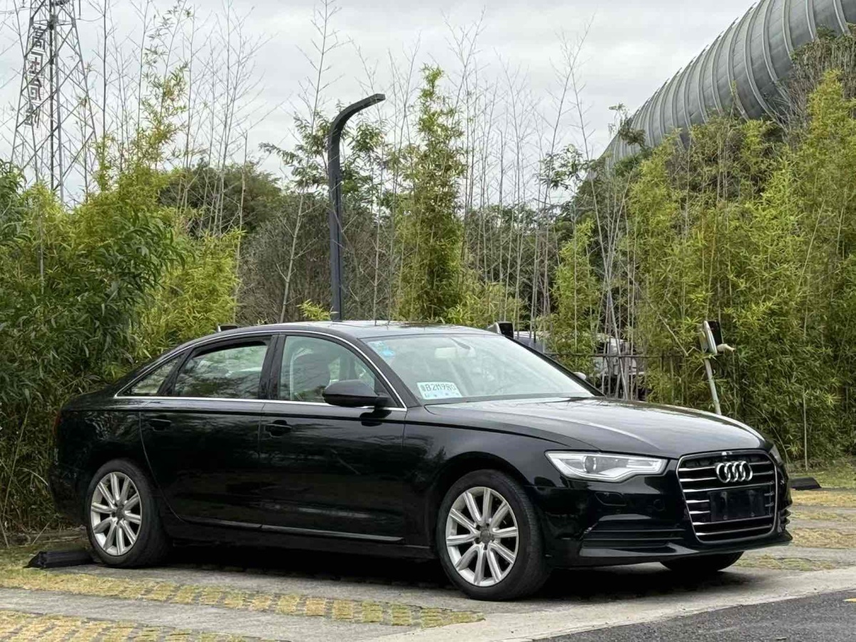 奧迪 奧迪A6L  2012款 TFSI 標(biāo)準(zhǔn)型圖片