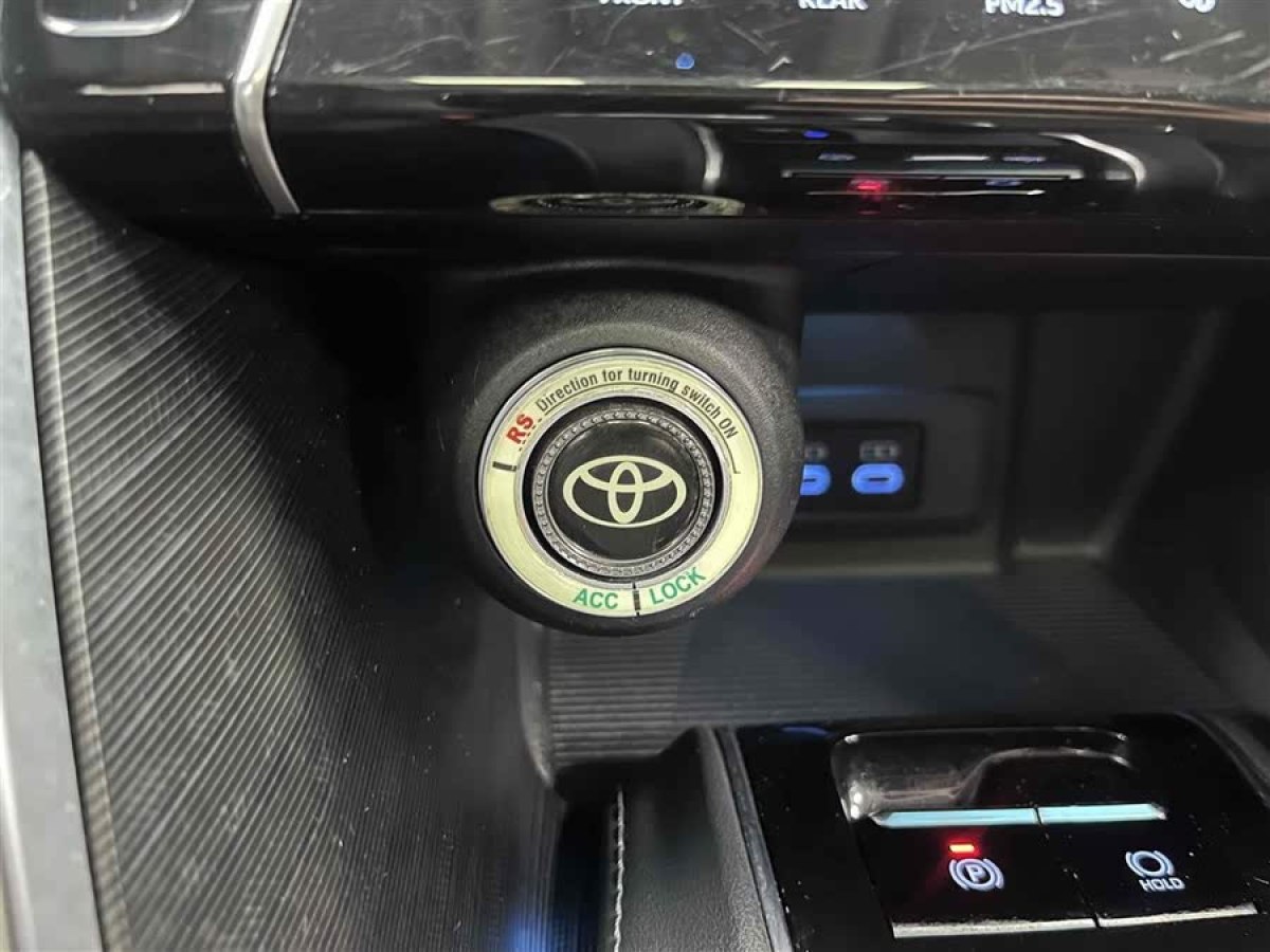 豐田 凌放HARRIER  2022款 2.0L CVT兩驅(qū)豪華版圖片