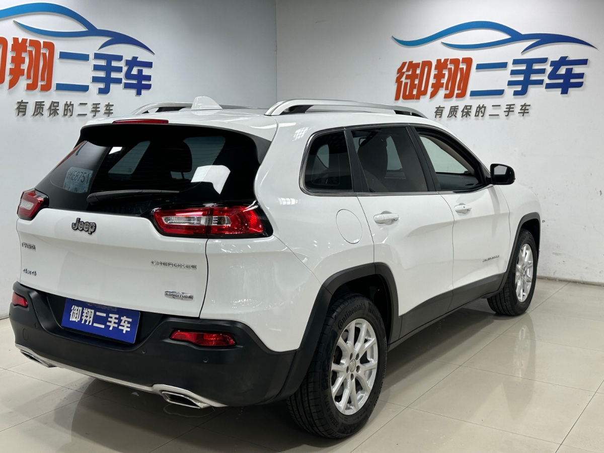 Jeep 自由光  2016款 2.4L 专业版图片