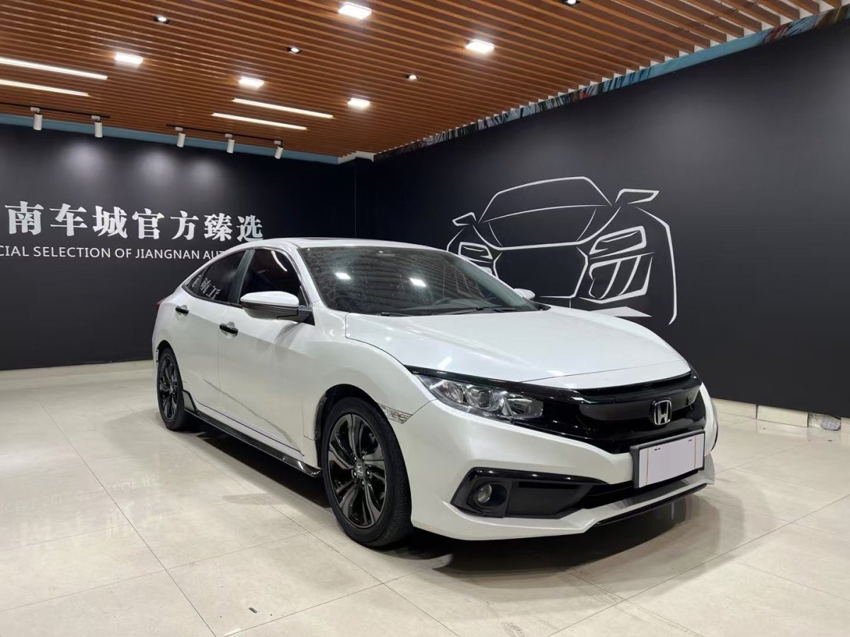 本田 思域  2021款 HATCHBACK 220TURBO 手動駕趣控圖片