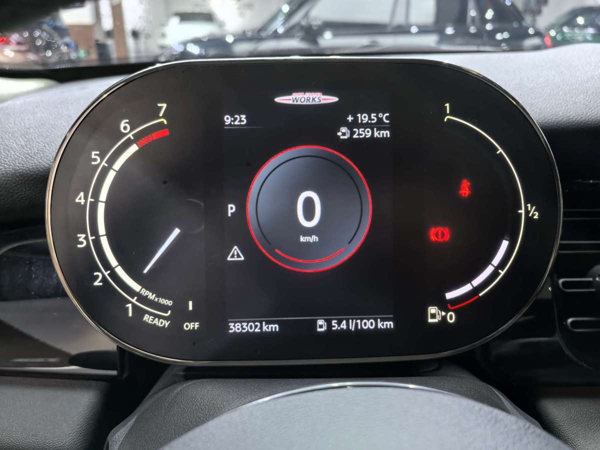 MINI MINI  2022款 改款 1.5T COOPER 藝術(shù)家圖片