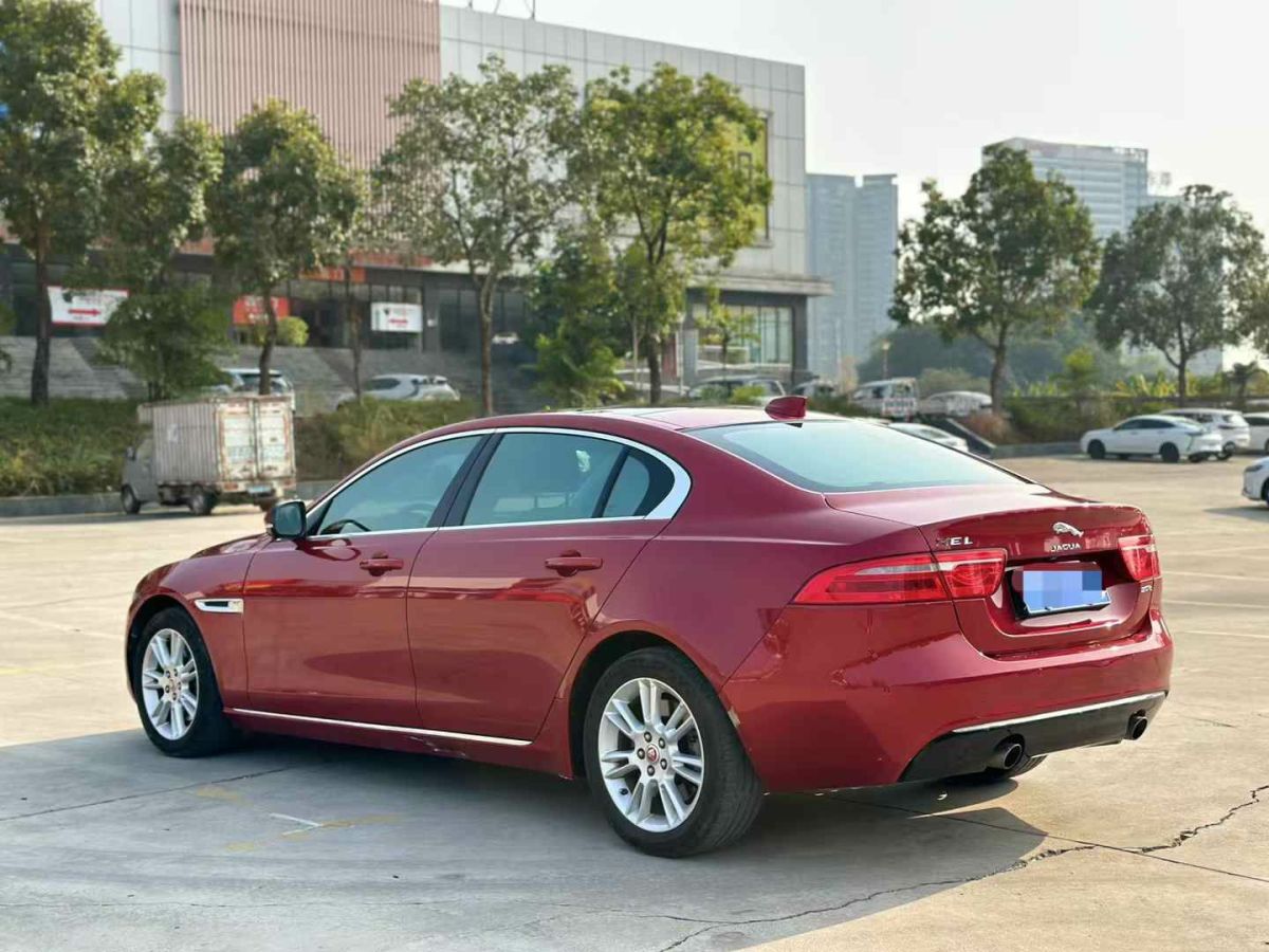 捷豹 XE  2018款 2.0T 200PS 兩驅(qū)R-Sport運(yùn)動版圖片