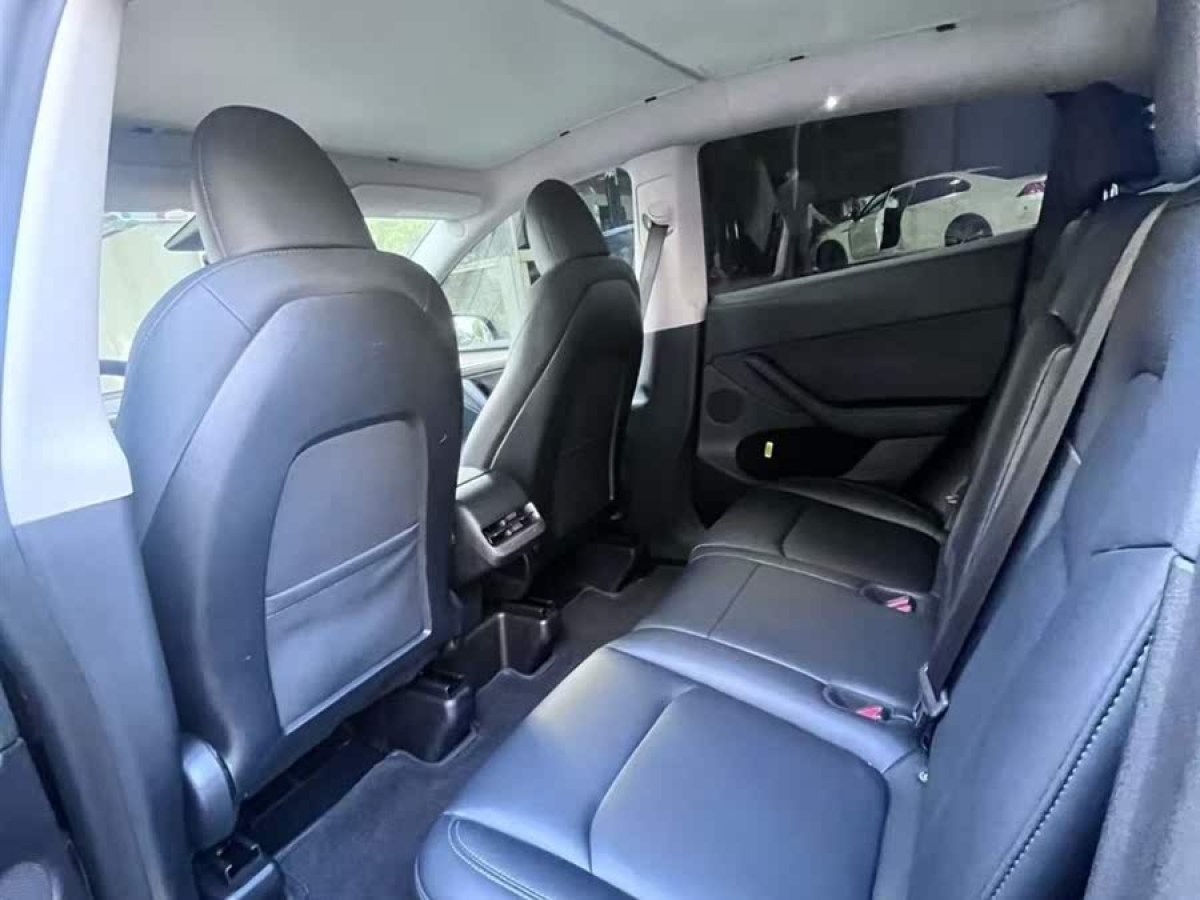 特斯拉 Model Y  2022款 改款 后輪驅(qū)動版圖片