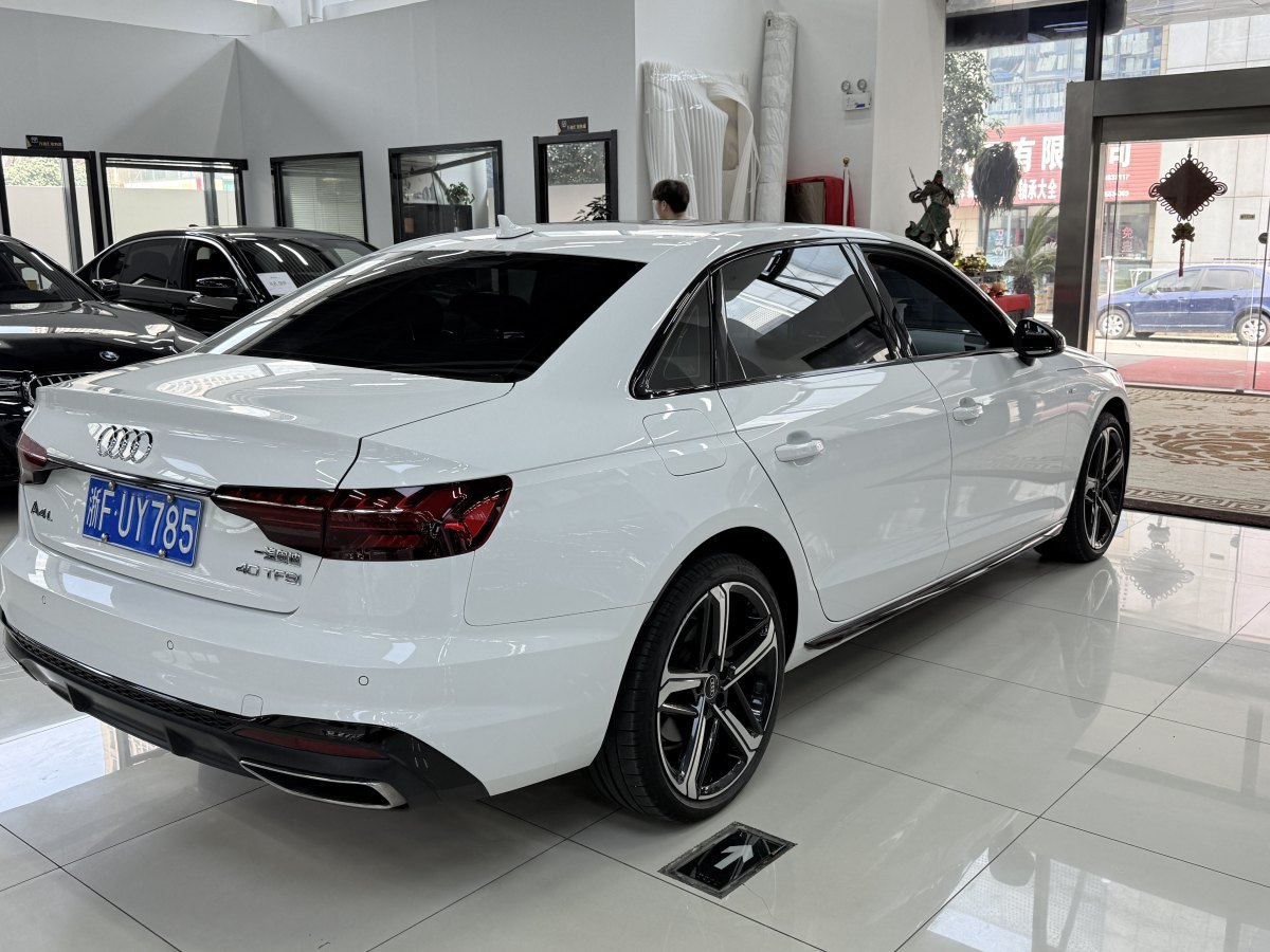 奧迪 奧迪A4L  2024款 40 TFSI 豪華動(dòng)感型圖片