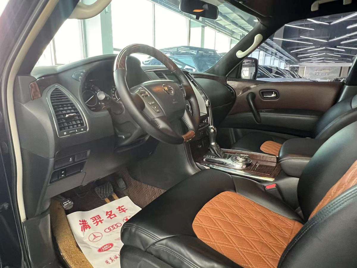 日產(chǎn) 途樂  2018款 4.0L 鉑金型圖片