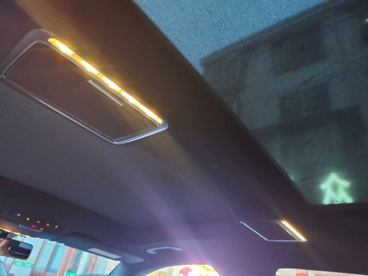 奔馳 奔馳GLC  2022款 GLC 300 4MATIC 轎跑SUV 豪華版圖片