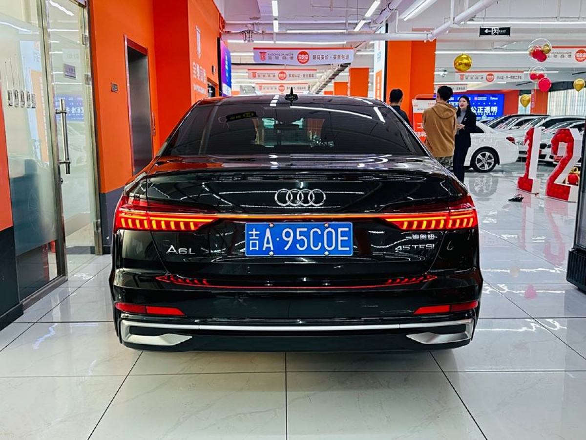 奧迪 奧迪A6L  2023款 改款 45 TFSI 臻選動感型圖片