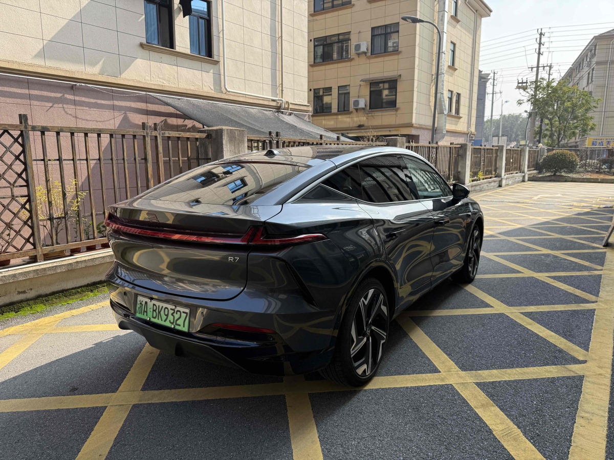 R汽車 飛凡R7  2022款 標(biāo)準(zhǔn)高階版圖片