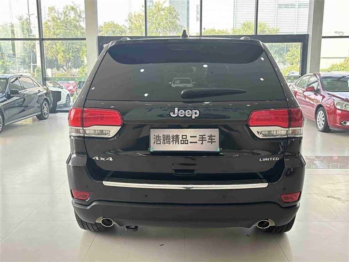 Jeep 大切諾基  2014款 3.0L 舒享導(dǎo)航版圖片