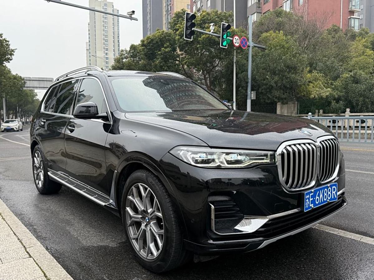 寶馬 寶馬X7  2022款 xDrive40i 領(lǐng)先型豪華套裝圖片